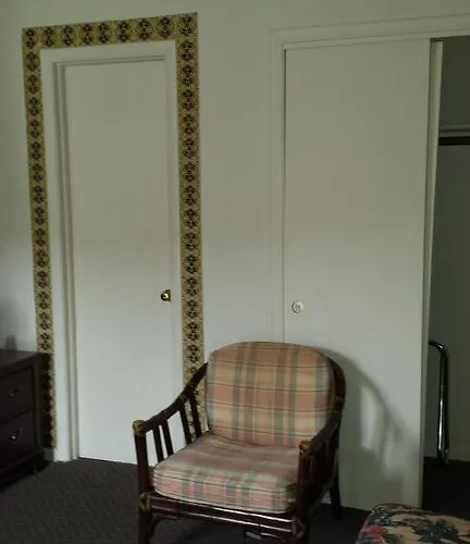 Motel Olde Court