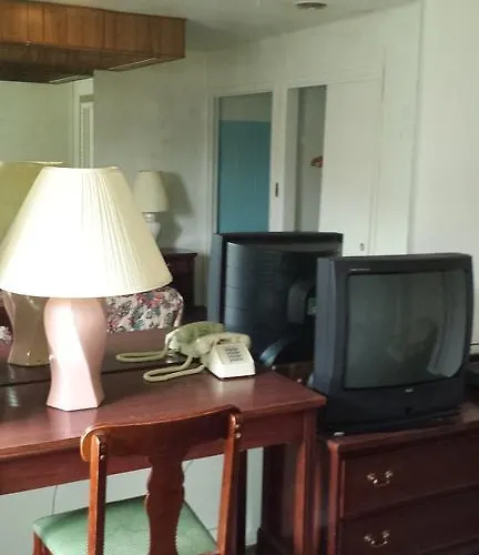Olde Court Motel