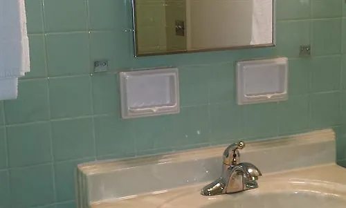 Olde Court Motel 2*